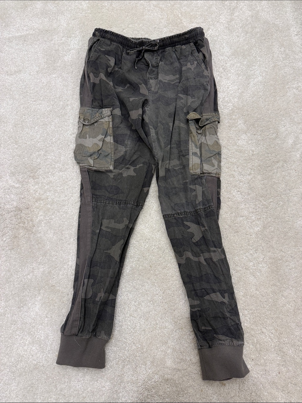 Vintage Havana Camo Cargo Jogger Pants - Olive/Charcoal. Size medium